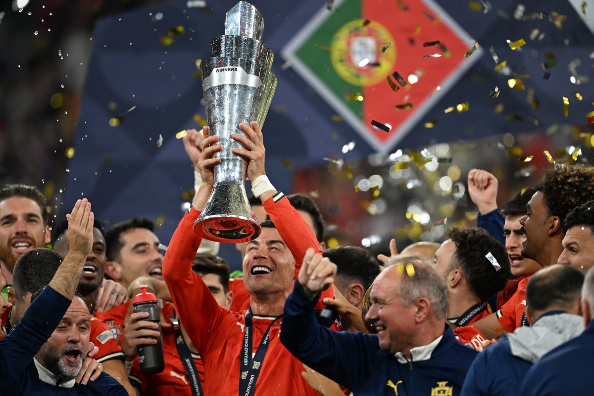 关于里程碑夜！巴塞罗那豪取连胜；国王杯冲刺阶段刷纪录；悬念犹存；临场指挥获称赞的信息