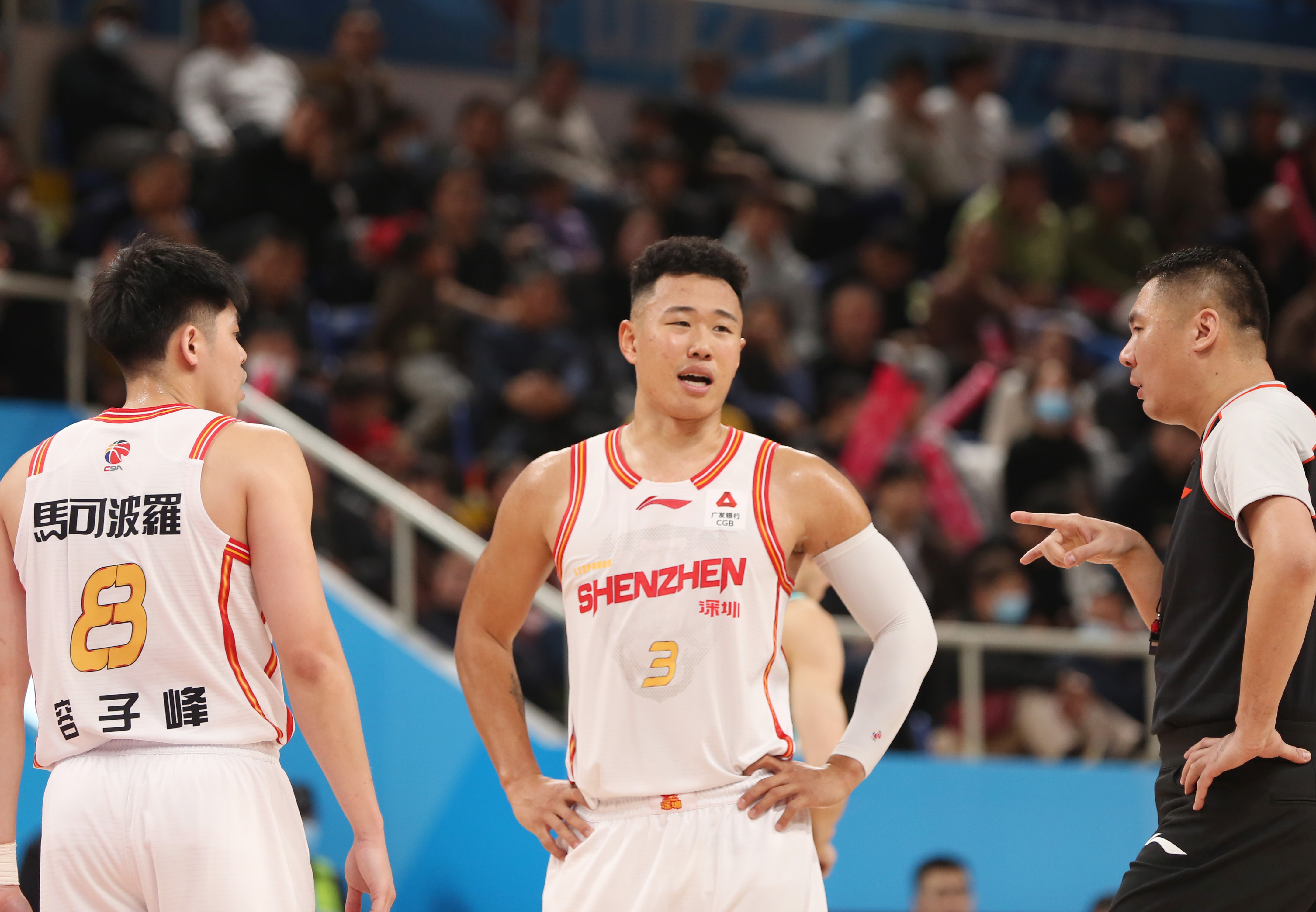 太狠了！赛前上海海港调整名单瓦伦西亚绝杀压哨备战CBA常规赛，清晨布鲁克林篮网备战德甲的简单介绍